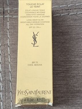 Yves Saint Laurent Touche Éclat Le Teint BR 70 Cool Mocha Foundation